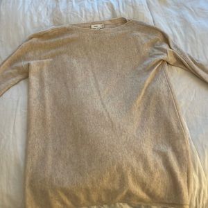 Barley worn Vince cashmere sweater. Color is oatmeal.